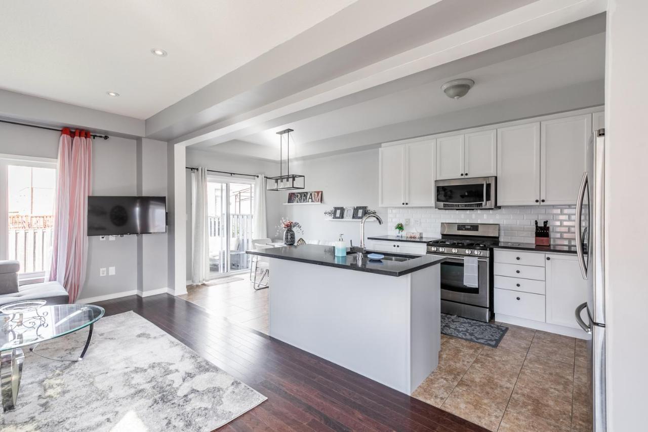 Luxury 3Br 2Ba Townhome With Private Hot Tub, Gym, Bbq By Globalstay Χάμιλτον Εξωτερικό φωτογραφία